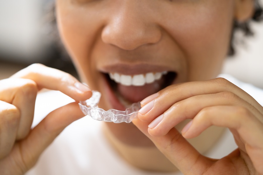 Invisalign : The Best Choice for Orthodontics During Social Distancing